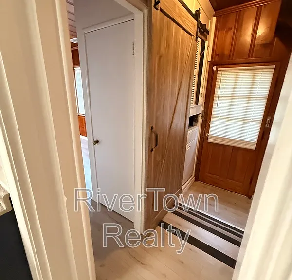 1026 Stonewall St — Photo 10