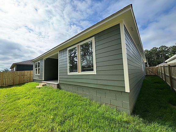 2nd image of 8420 Oxford Valley Dr