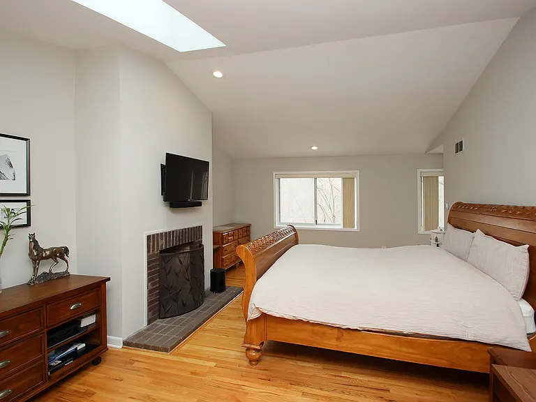 78 Sturbridge Rd — Photo 23
