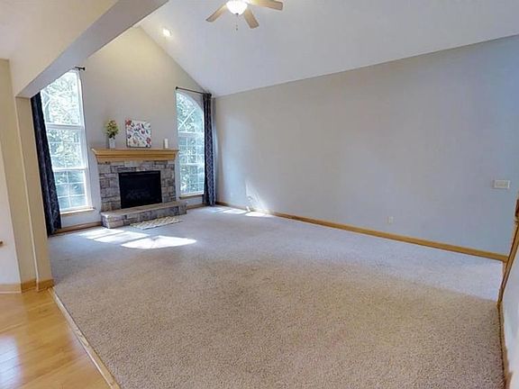 2nd image of 5236 Greenbriar Ln