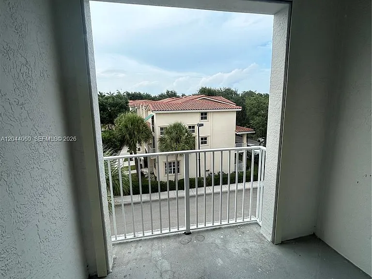 1155 Main St #301 — Photo 23