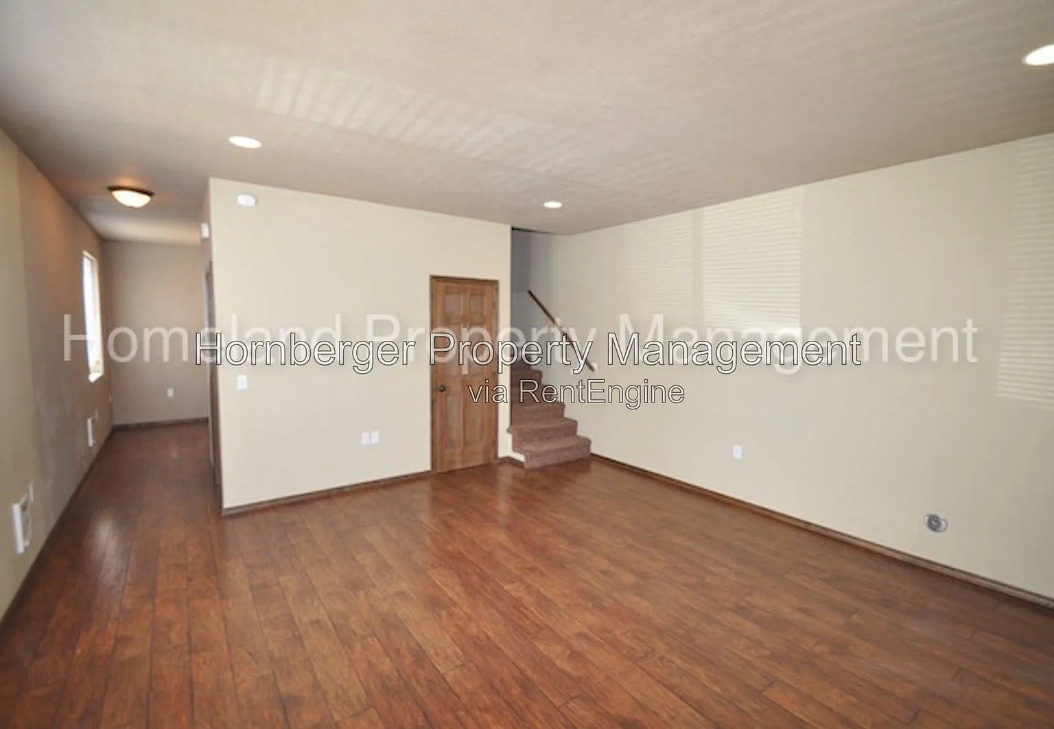2 bed, 1.5 bath, 1100 sqft, $1,295 — Photo 3
