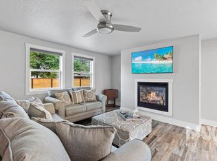 327 W Mill Ave, Coeur D Alene, ID 83814