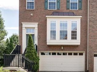 18250 Camdenhurst Dr, Gainesville, VA 20155