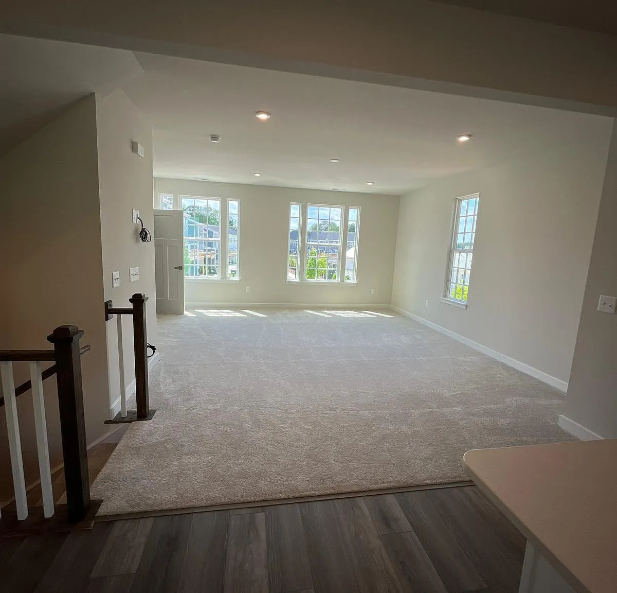 3 bed, 3.5 bath, 1917 sqft, $2,445 — Photo 3