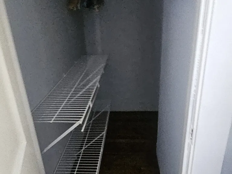 379 University Ave — Photo 8