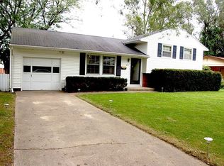 1817 Larch Pl, Urbana, IL