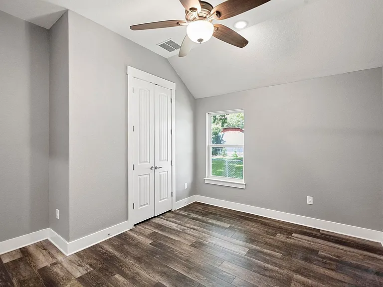 203 E Salty St — Photo 33