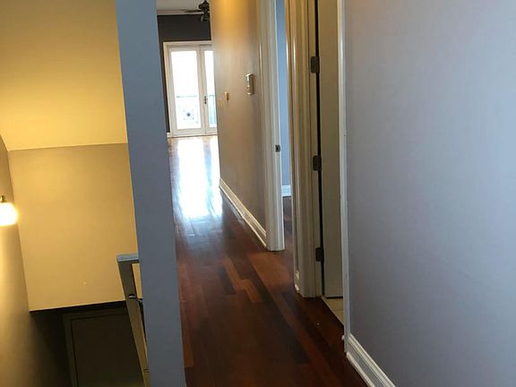 5th image of 2819 W Congress Pkwy APT 4