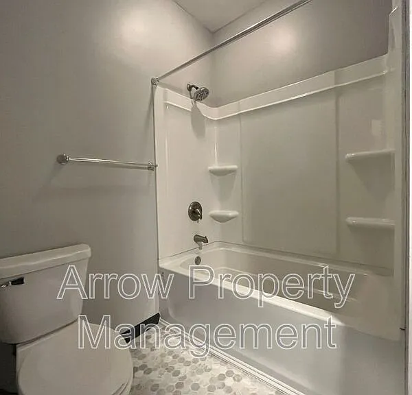 1936 S 10th St #1 — Photo 5