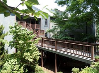 1926 Canterbury Ct APT 302, Lynchburg, VA 24503