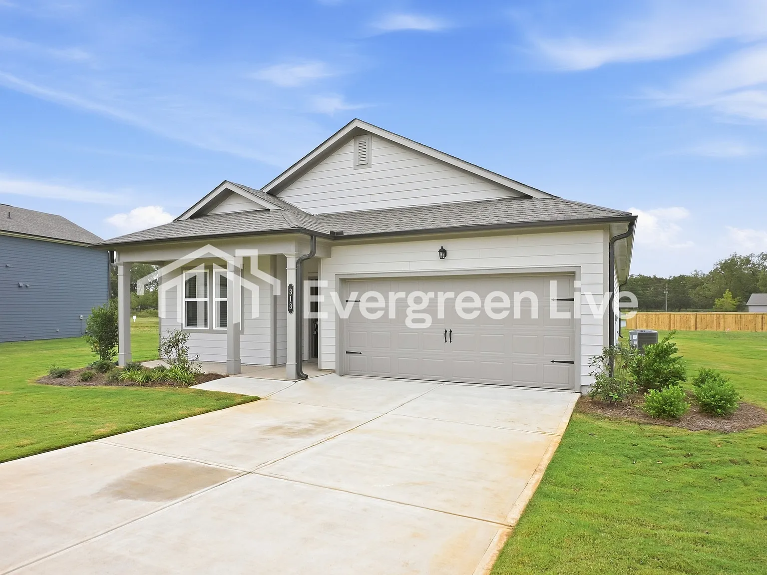 3 bed, 2.0 bath, 1676 sqft, $1,895 — Photo 2