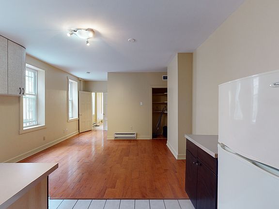 2nd image of 647 N 15th St Unit 1R