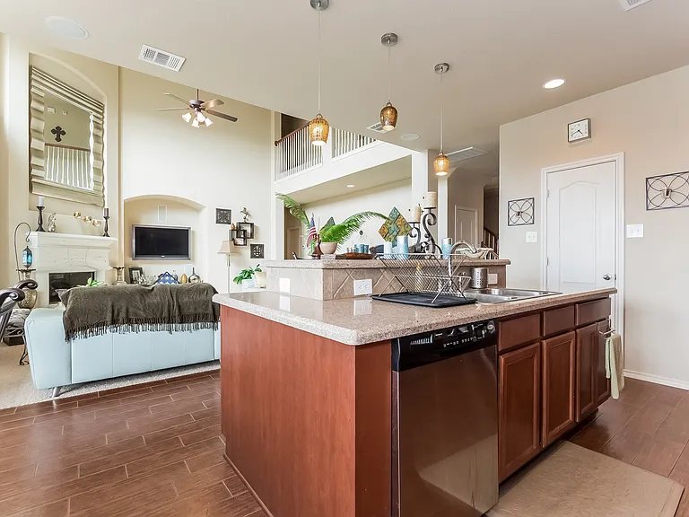 3615 Mendocino Park — Photo 7