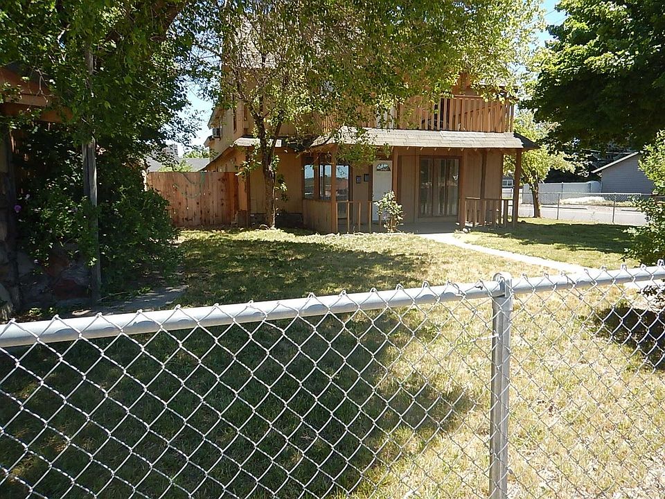 1st image of 215 NE 7th St