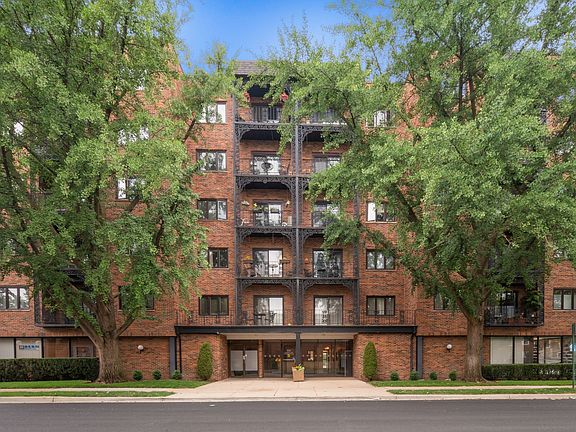 2nd image of 434 Clinton Pl APT 205
