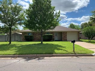 709 NW Douglas St, Burleson, TX 76028