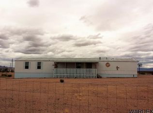 4873 W Yucca Dr, Golden Valley, AZ 86413