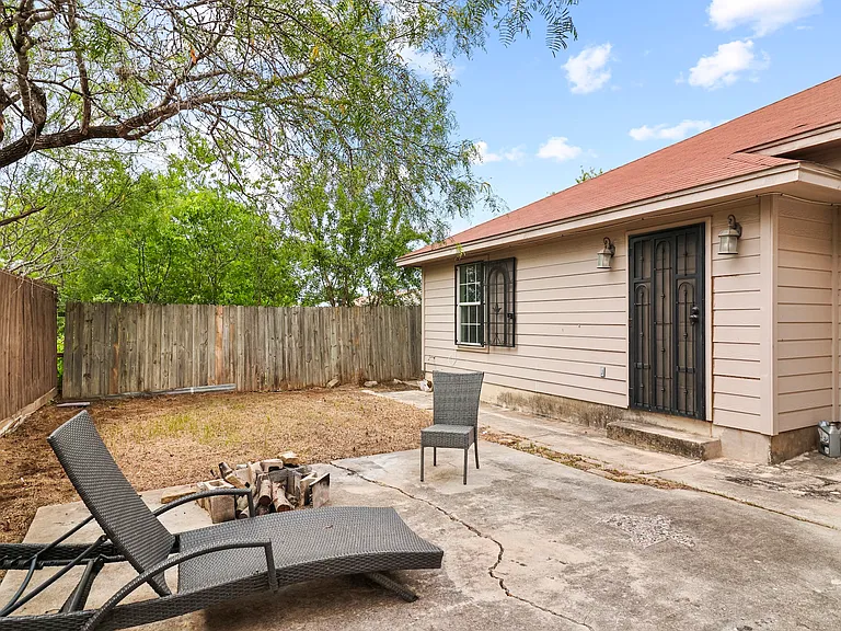 8619 Painted Teepee St — Photo 27