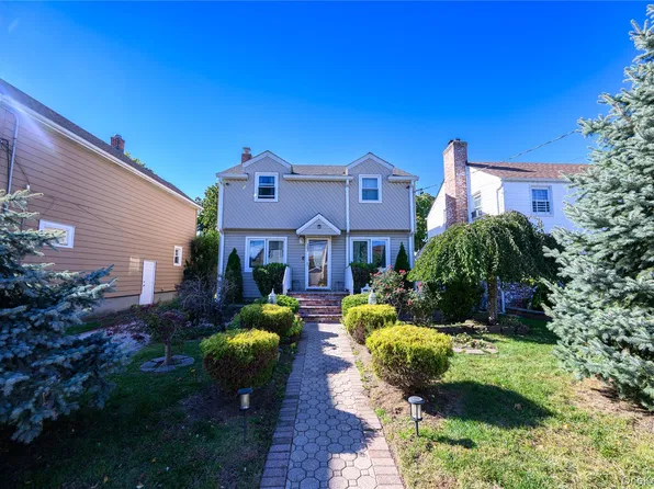 203 Holly Avenue, Hempstead, NY 11550