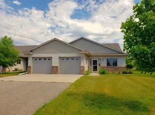 2886 9th Ave SE, Willmar, MN 56201