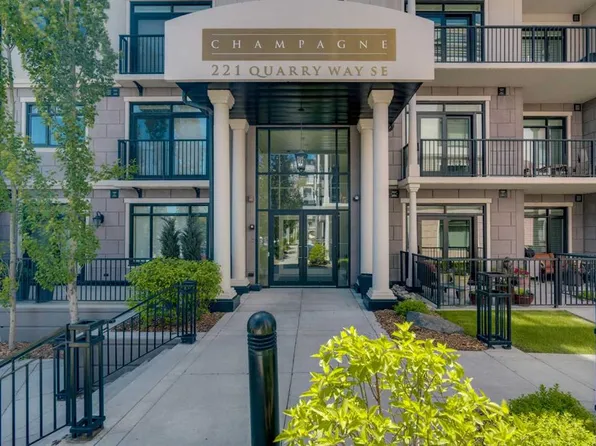 221 N Quarry Way SE #104, Calgary, AB T2C 5M7