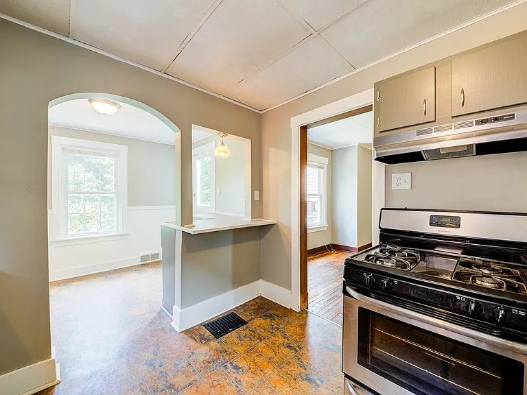 1121 Bellaire Ave — Photo 14
