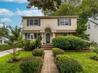 103 Rhode Ave, Merrick, NY 11566