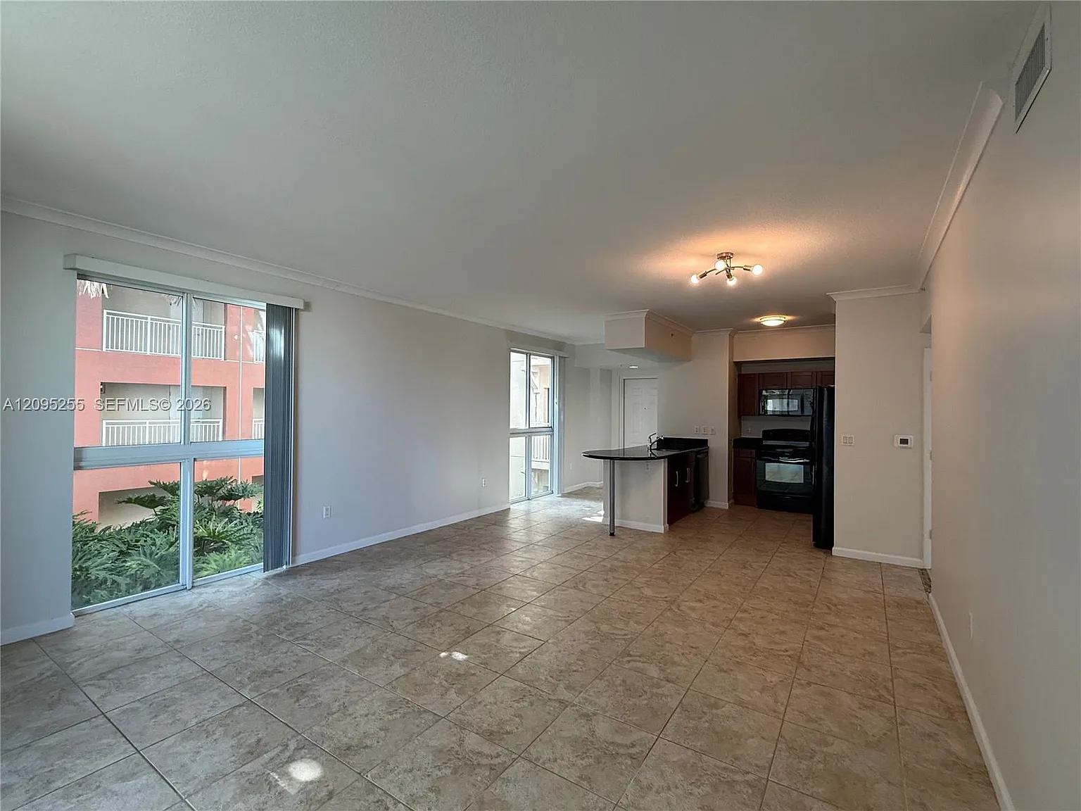Downtown Dadeland Condo N — Photo 3