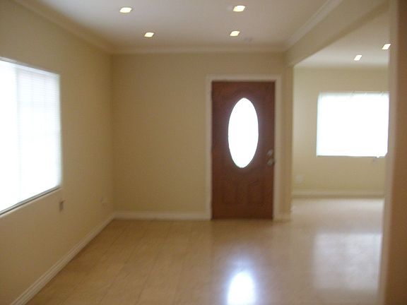 4th image of 6402 Blewett Ave