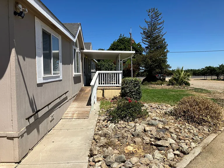 33921 S Bird Rd — Photo 3