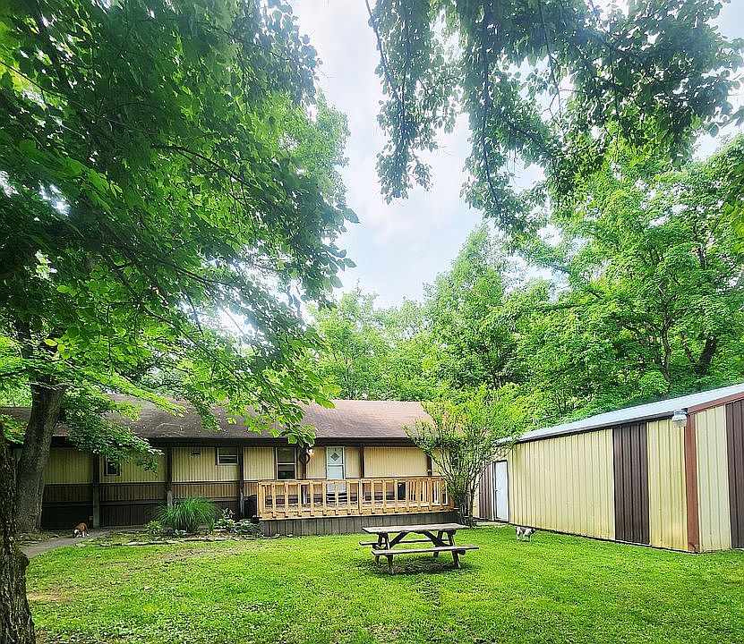 Park like setting beautiful 