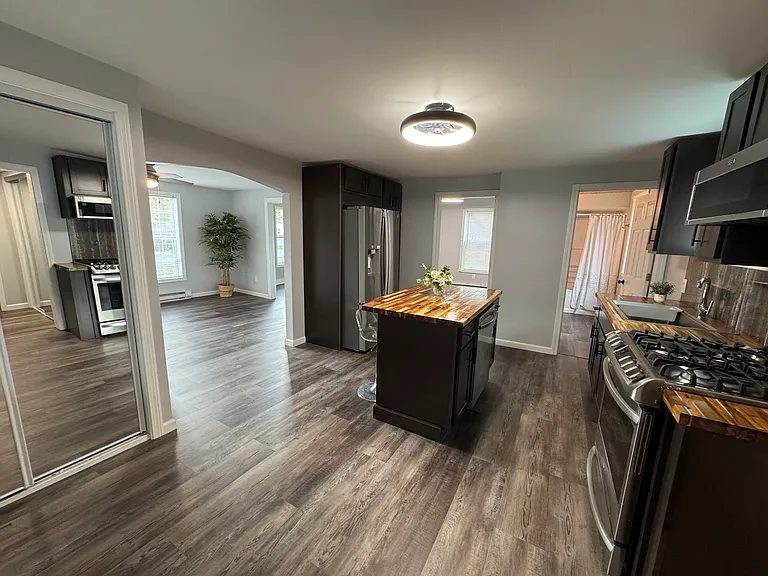 24 Rhode Island Ave #1 — Photo 2