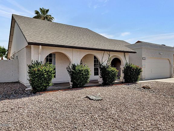 3rd image of 3825 W Laredo St