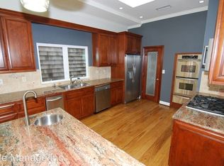 27 64th Pl, Long Beach, CA 90803