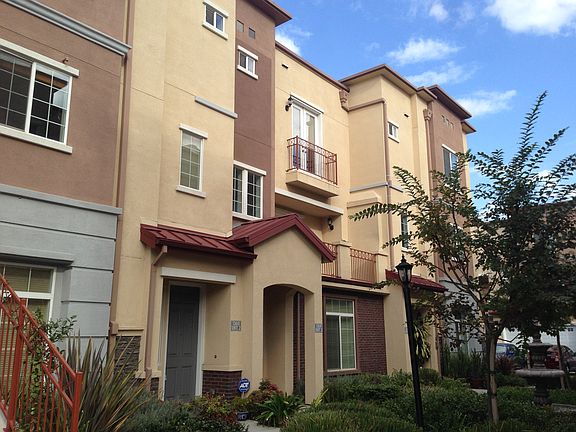 4th image of 13641 Foster Ave Unit 3