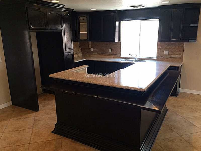 2nd image of 2708 Bourbon Ln