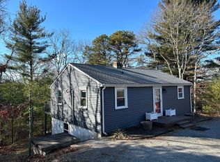 7 Crescent Rd, Plymouth, MA 02360