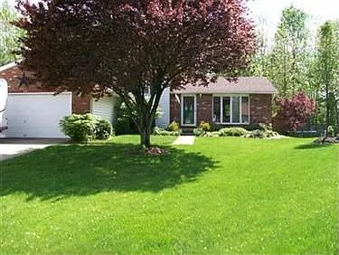 16018 Wedgewood Ln photo 1