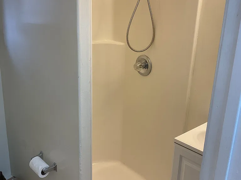 1405 Caroline St #D — Photo 9