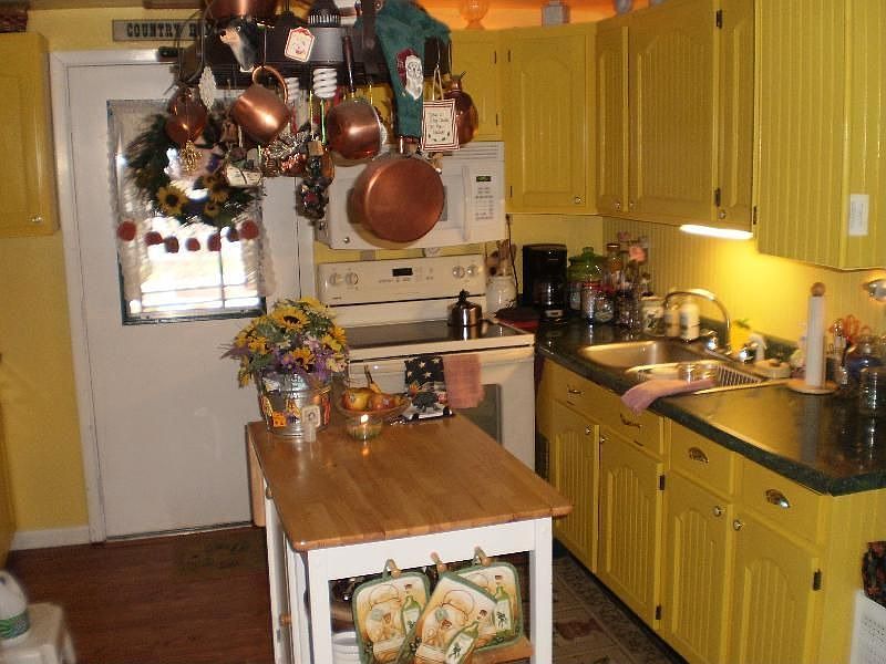 2nd image of 206 E Winthrop St