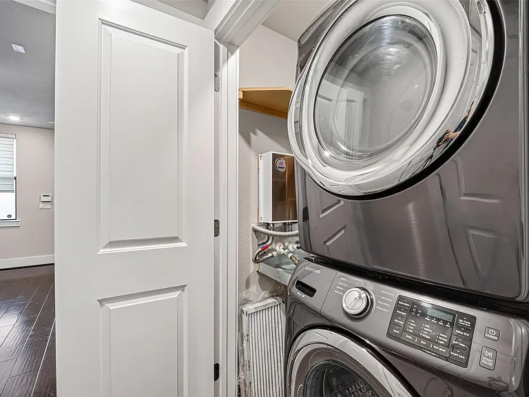 2401 Crawford St #B209 — Photo 26