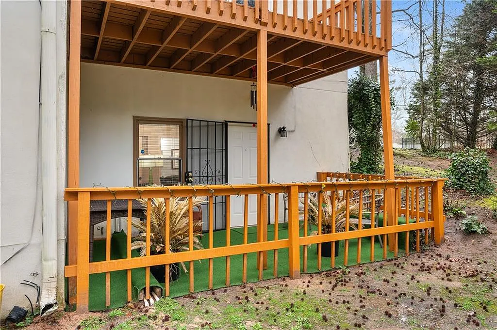 2 bed, 2.0 bath, 1500 sqft, $2,000 — Photo 1