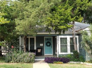 4036 Locke Ave, Fort Worth, TX 76107