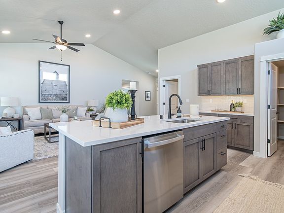 4th image of 4734 Stonefield Ct