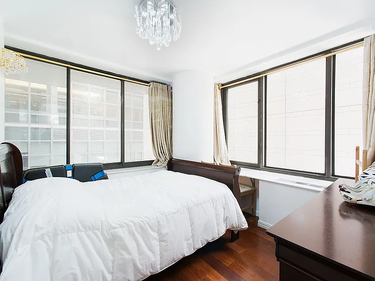161 W 61st St #3F — Photo 12
