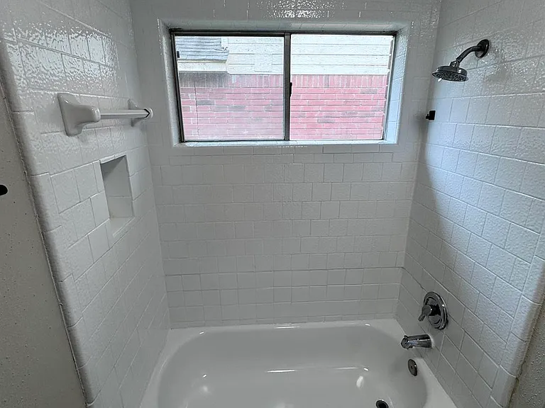 7722 Covington Dr — Photo 10