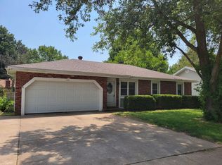1346 E Sunset St, Springfield, MO 65804