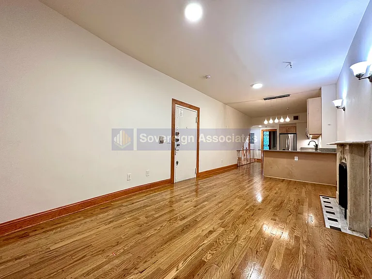 317 W 108th St #1 — Photo 4