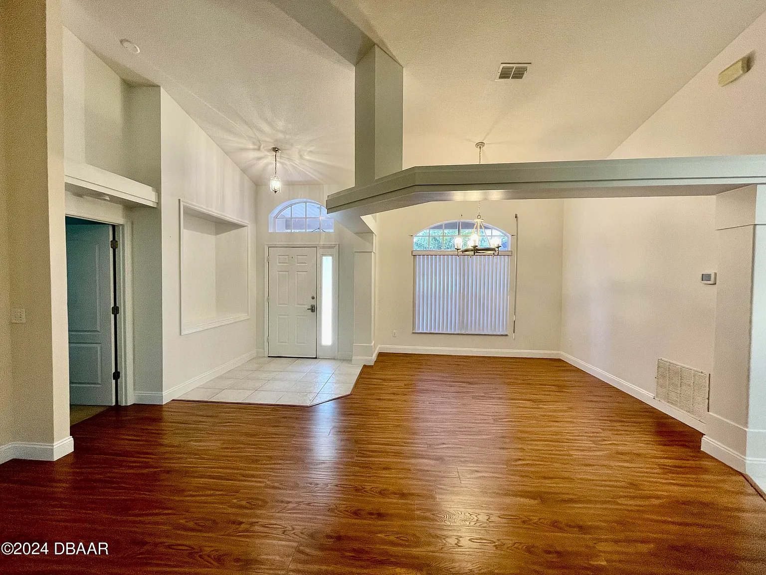 3 bed, 2.0 bath, 2167 sqft, $2,500 — Photo 3